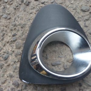 moldura tapa bisel neblinero avensis 2013 2014 2015 copiloto