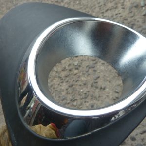 moldura tapa bisel neblinero avensis 2013 2014 2015 copiloto