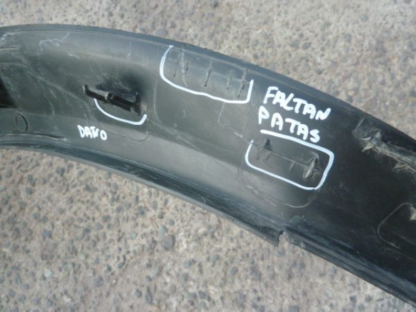 moldura peugeot 2008 p24 2022 2024 trasera copiloto daños - Imagen 6