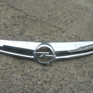 moldura opel corsa 2012 2013 2014 cromado de mascara daños