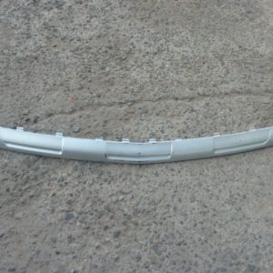 moldura tracker 2013 2016 inferior parachoque delantero daños