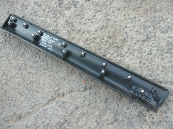 moldura mazda cx5 2018 2022  inferior puerta delant chofer daños - Imagen 6