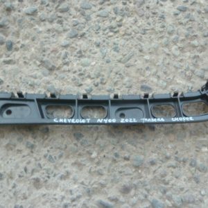 Mensula soporte chevrolet n400 2022 2023 lateral trasera chofer