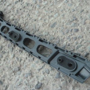 Mensula soporte chevrolet n400 2022 2023 lateral trasera chofer