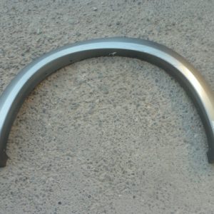 moldura tapabarro dodge ram 1500 2500 11-15 trasera chofer daño