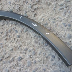 moldura rav4 2017 2018 parachoque delant copiloto daños