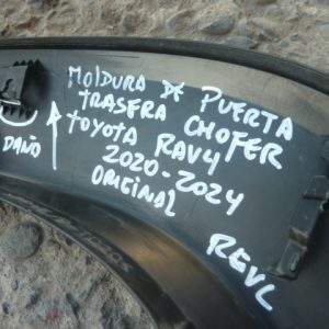 moldura toyota rav4 2020 2024 de puerta trasera chofer daños