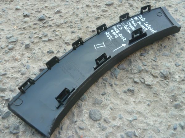 moldura citroen c3 2018 2022 lat parach trasero chofer daños - Imagen 4