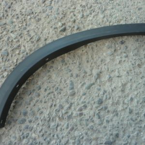 moldura rexton 2018 2021 de costado trasero copiloto daños