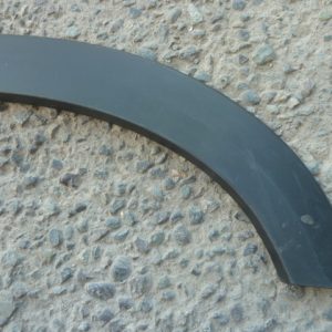 moldura tracker 2021 2023 de puerta trasera vertical chofer daños