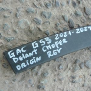 Moldura gac gs3 2021 2024 tapabarro delantero chofer daños