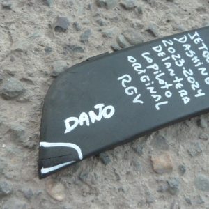 Moldura jetour dashing 2023 2024 tapabarro delant copiloto daños