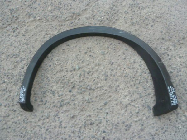Moldura mitsubishi outlander 2023 2024 costado trasero copiloto