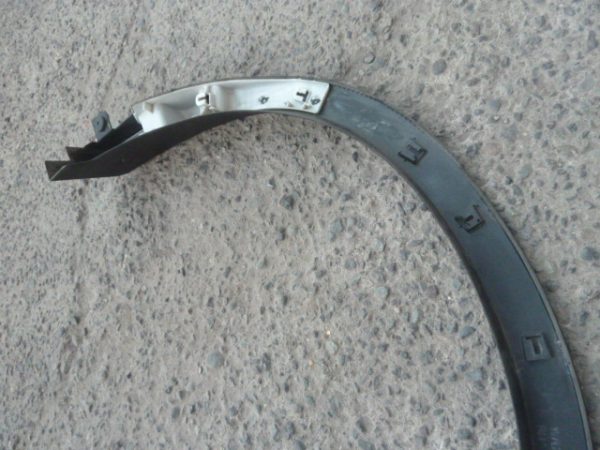Moldura mitsubishi outlander 2023 2024 costado trasero copiloto - Imagen 4