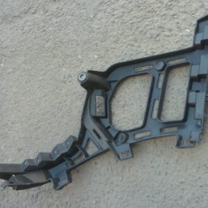 Mensula soporte peugeot 3008 2022 2024 lateral trasera chofer