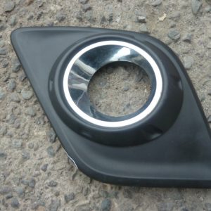 moldura tapa bisel neblinero hilux 2016-18 chofer alternativo daños