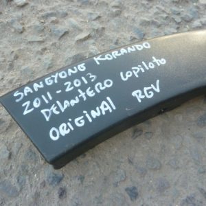 Moldura ssangyong korando 2011 2013 delantera copiloto daños