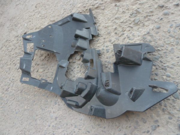 mensula soporte peugeot 3008 2021 2024 parach inferior chofer - Imagen 3