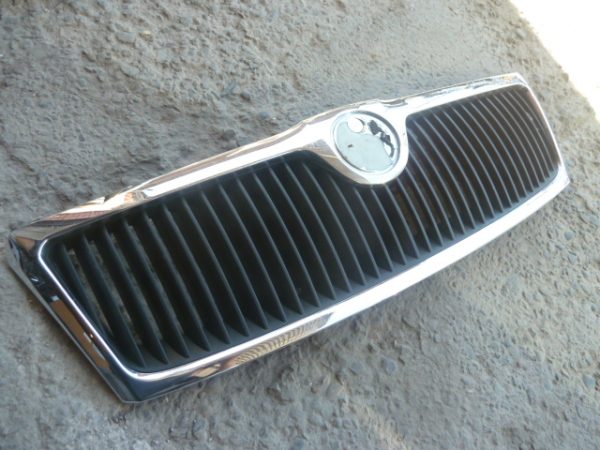 mascara skoda octavia 2005 2006 2007 - daños - Imagen 3