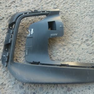 moldura tapa bisel parachoque tracker 2021 2023 copiloto daños