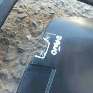 moldura tapa bisel parachoque tracker 2021 2023 copiloto daños