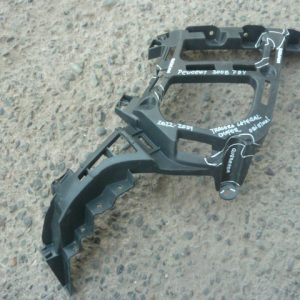 Mensula soporte peugeot 3008 p84 22-24 trasero chofer quebrado