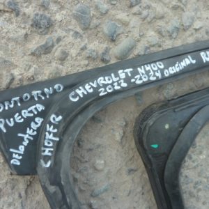 goma de puerta completa chevrolet n400 2022 delantera chofer