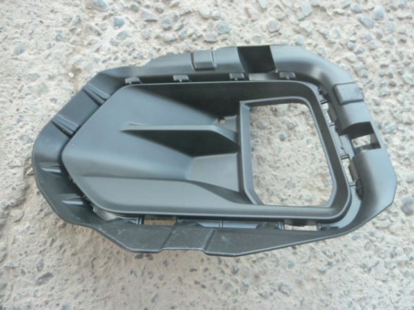 moldura tapa bisel neblinero maxus t60 2020-22 alternativa chofer