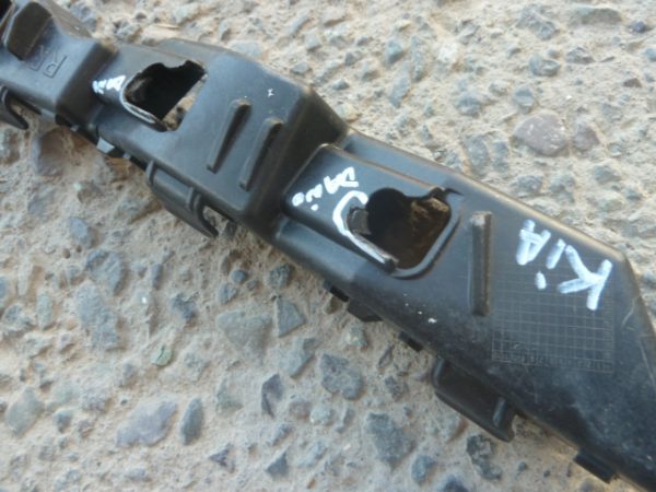 Mensula soporte kia cerato 5 hatchback 14-18 tras copiloto daños - Imagen 5