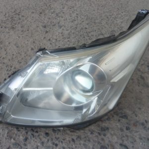 optico toyota avensis 2009 2011 chofer daños