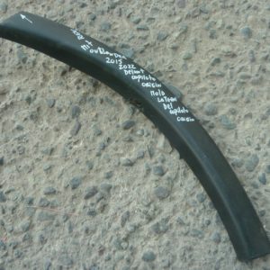 Moldura outlander 2015 2022 de parachoq delant copiloto daños