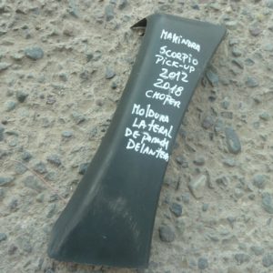 Moldura scorpio 2012-18 parach del chofer daños – foto referencial