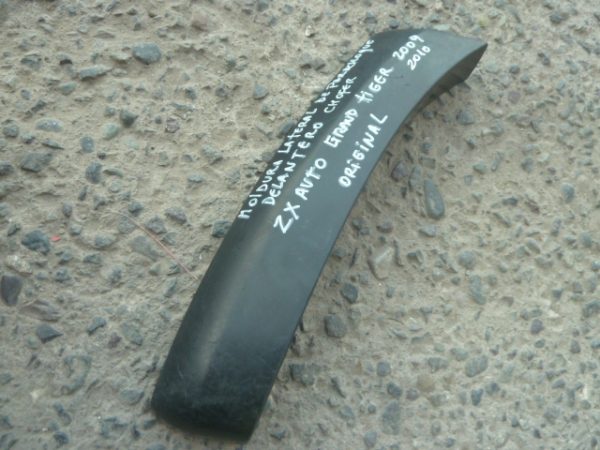 Moldura zx auto grand tiger 2008-09 de parachoq delantera chofer