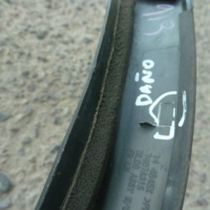 Moldura outlander 2015 2022 de parachoq delantera chofer daños