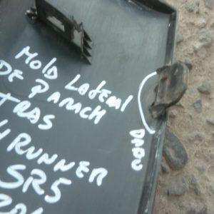 Moldura 4runner sr5 2011 2013 parachoque trasero copiloto daños