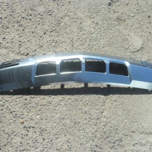 Moldura silverado high country 2023 2024 inferior delant quebrada