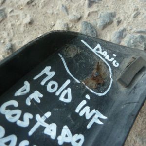 Moldura legacy sedan 2008-09 inferior costado tras copiloto daños