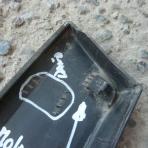 Moldura toyota rav4 2019 2020 de puerta trasera copiloto daños