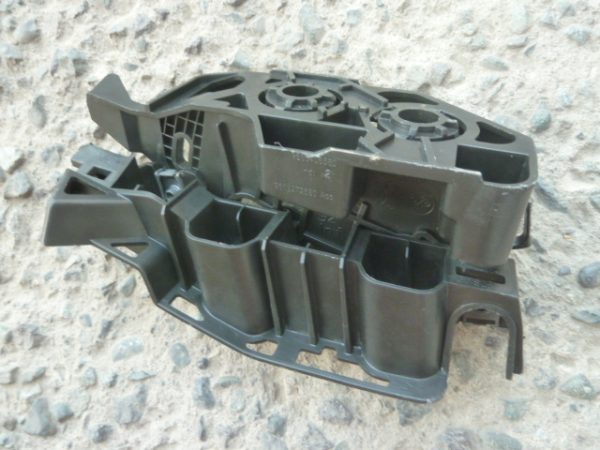 Mensula soporte peugeot 308 t7 2007 2012 delant chofer original - Imagen 2