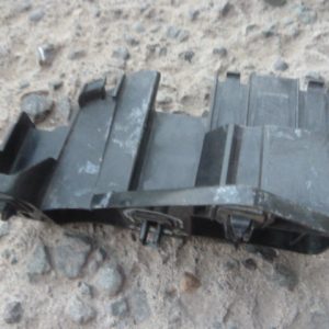 Mensula soporte swift 2013-17 bajo foco trasero (elegir lado) foto referencial daños