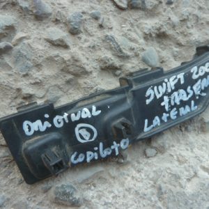 mensula soporte suzuki swift 2005 2006 trasera lateral copiloto