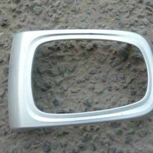 Bisel palanca de cambios toyota rush 2019 2020 2023 daños