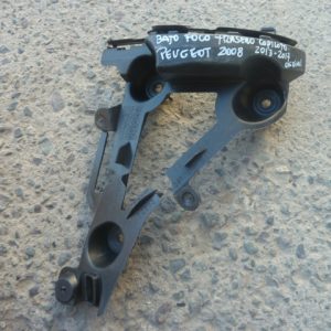 mensula soporte peugeot 3008 2013-17 bajo foco trasero copiloto