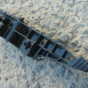 mensula soporte suzuki ciaz 2017 2020 delantera copiloto