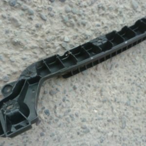 mensula soporte skoda fabia 2015 2017 bajo foco tras chofer