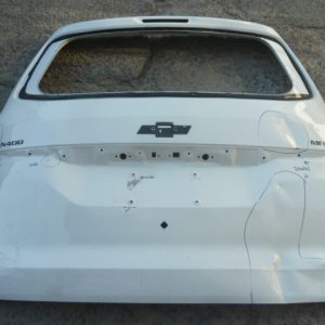 portalon chevrolet n400 2020 2021 2022 2024 – abollado dañado