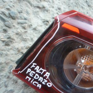 Foco mazda 3 sedan 2018 2020 costado trasero copiloto dañado