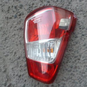 Foco grand musso 2020 2023 trasero copiloto original dañado