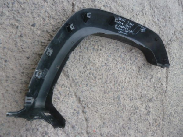 moldura jimny 2022 2024 2 puertas costado trasero copiloto daños - Imagen 7