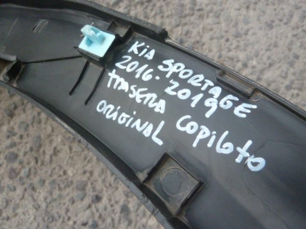 moldura kia sportage 2016 2019 trasero copiloto daños - Imagen 7